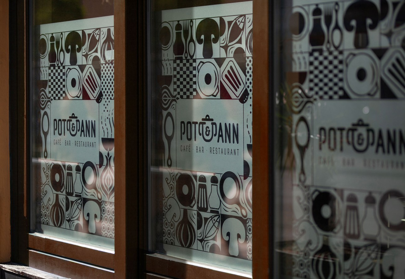 Pott & Pann window_interior design